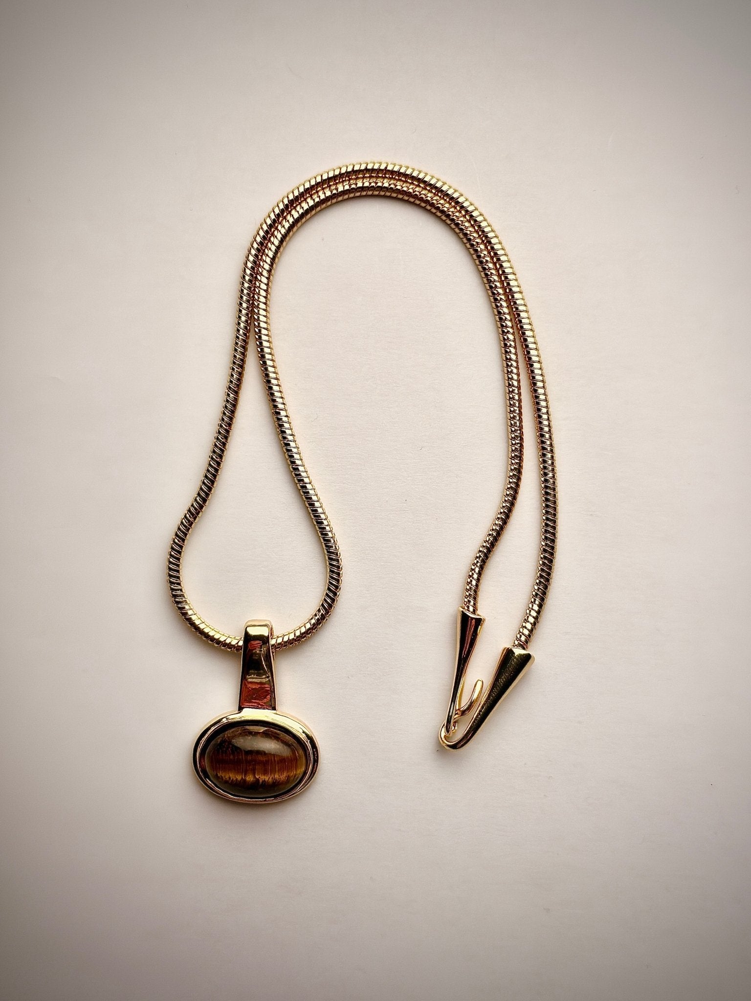 Oval Pendant Necklace - lake&krewe